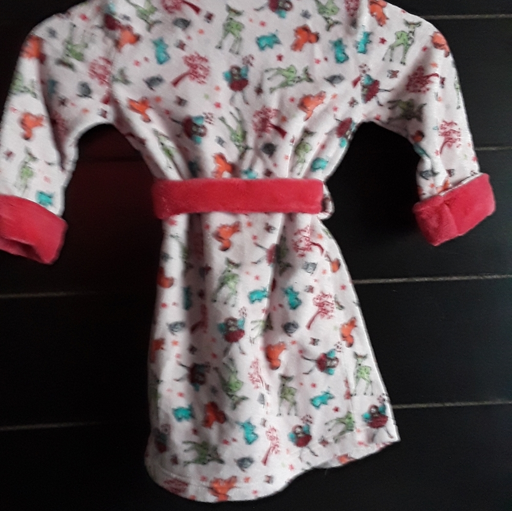 Size 2t robe